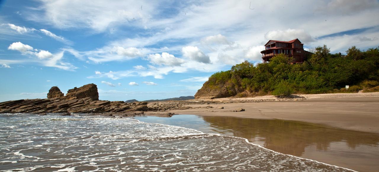 Magnific Rock - Surf Resort & Yoga Retreat Nicaragua โปโปโย ภายนอก รูปภาพ