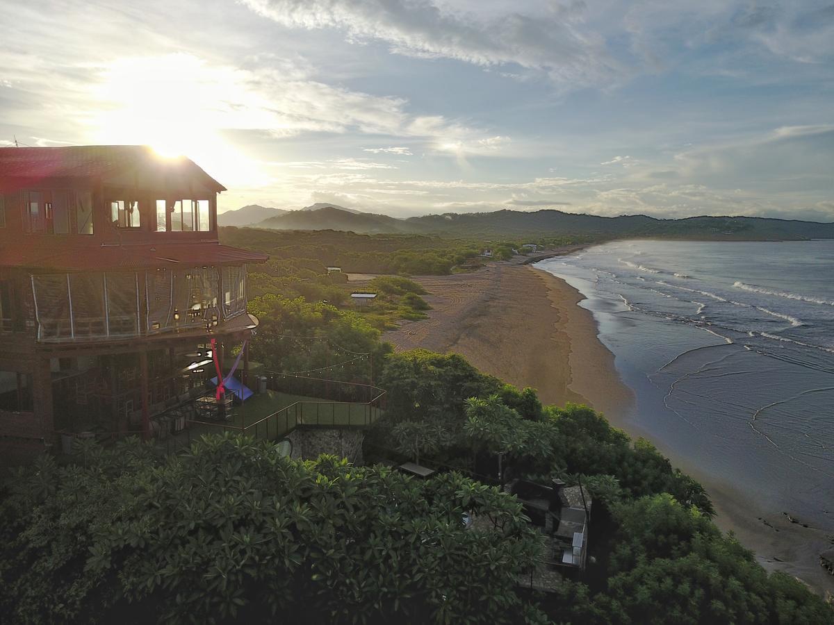 Magnific Rock - Surf Resort & Yoga Retreat Nicaragua โปโปโย ภายนอก รูปภาพ