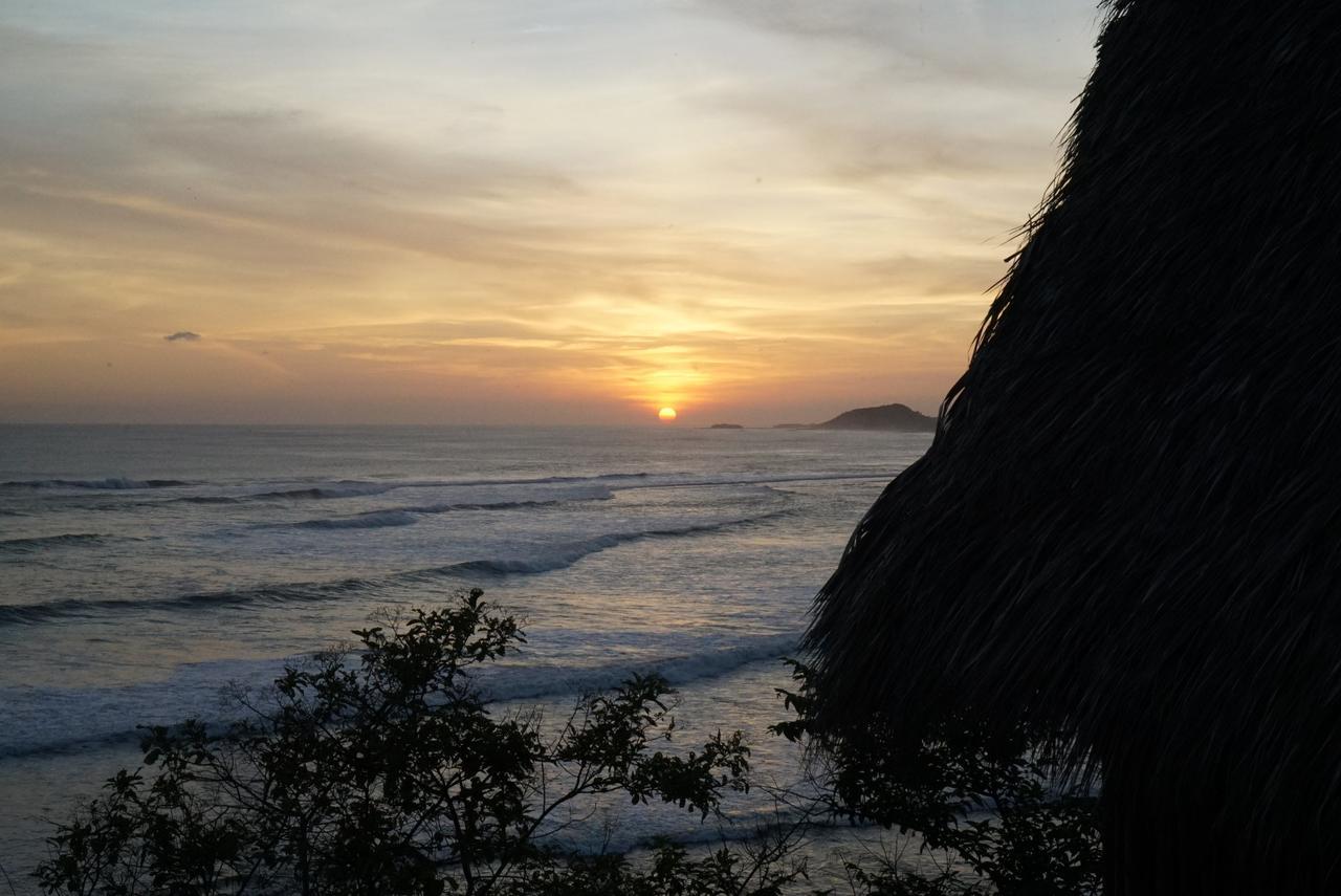 Magnific Rock - Surf Resort & Yoga Retreat Nicaragua โปโปโย ภายนอก รูปภาพ